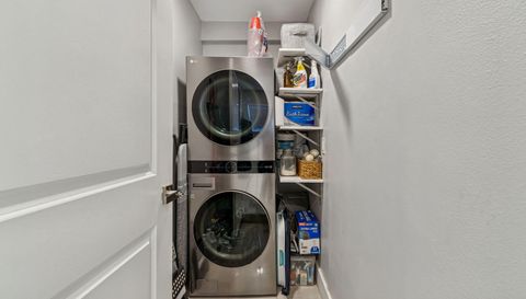 1102 E River Cove St