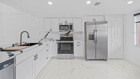4306 MADEIRA COURT