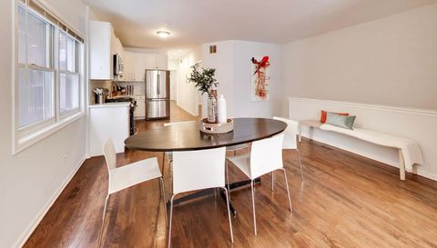 1359 W Hubbard Street