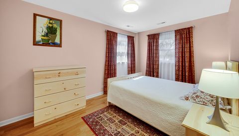 327 N Pershing Avenue