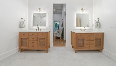 344 W RIO VISTA COURT