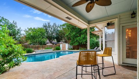 807 Clarence Bohls LN