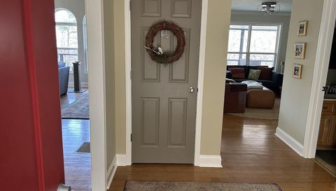 209 Falcon Crest Way