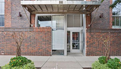 801 Washington Avenue N