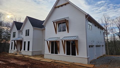 7048 Nichols Cove Dr