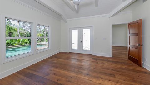 715 Eagle Point