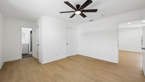 5050 Matilda St #225
