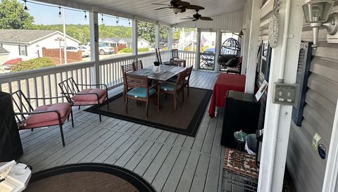 195 Grand View Dr
