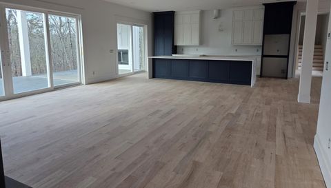 7048 Nichols Cove Dr