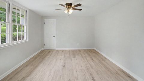 21 Nebo Dr