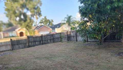 5398 Oxford Manor Cir