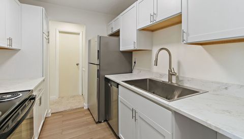 4602 W Northfox Lane