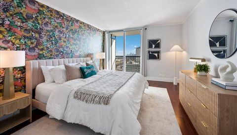 5855 N SHERIDAN Road