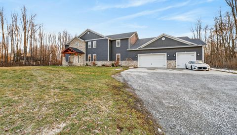 2252 Applegrove St NE