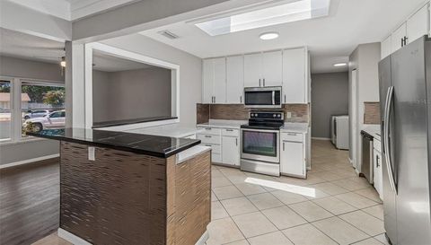 7111 GATEWAY COURT
