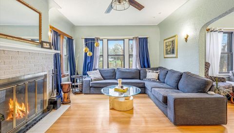 2533 Snelling Curve