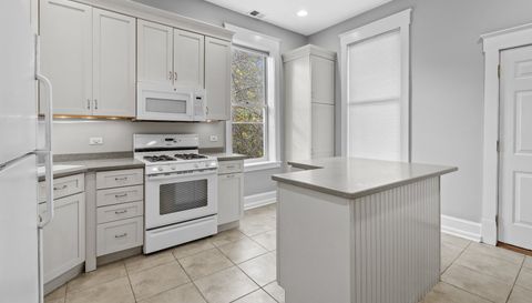 1658 W Nelson Street