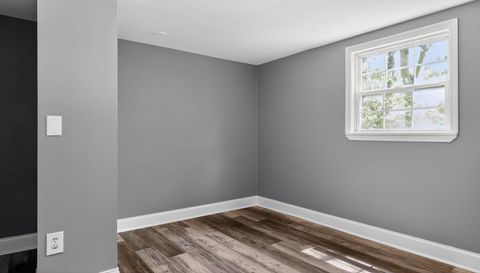 33 S Lake Terrace