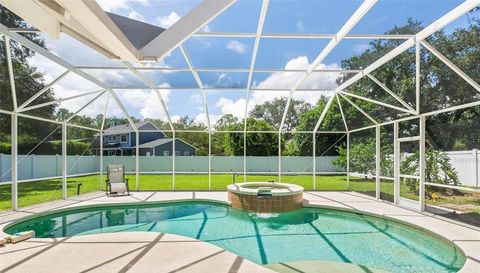 27 WINDING CREEK WAY