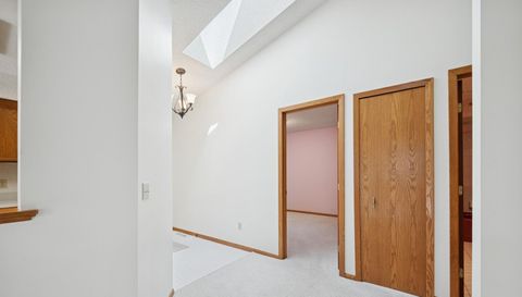 2639 Lake Court Circle