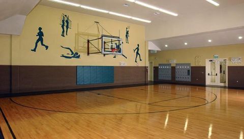 2407 COURTNEY MEADOWS COURT