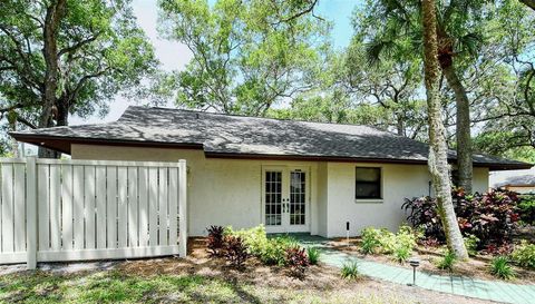 4635 Oak Forest