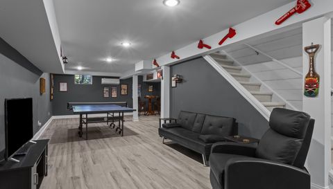 314 Lamplighter Ln SE