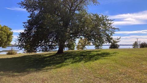 XXXXX N Lake Shore Drive