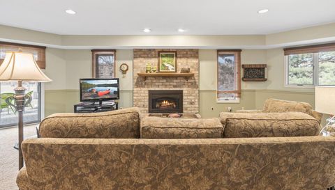 2195 Ferris Lane