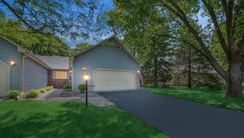 2639 Lake Court Circle