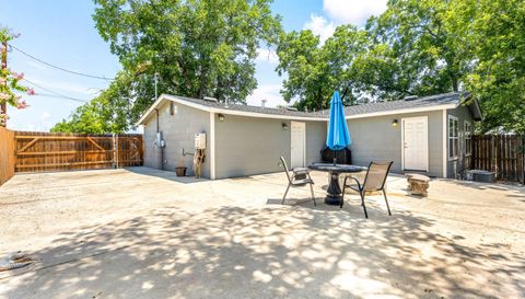 730 S Mesquite Ave