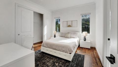 500 Ne Wavecrest Way