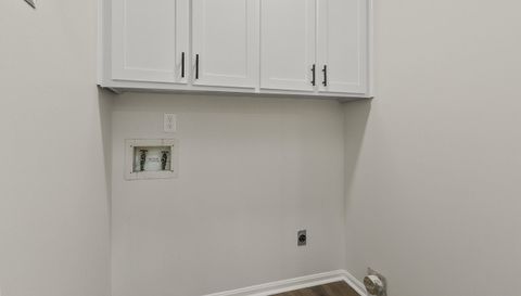 1148 Independence Dr