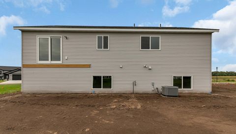 1013 26th Street Loop N