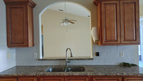 5398 Oxford Manor Cir