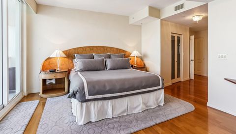 1800 Sunset Harbour Dr