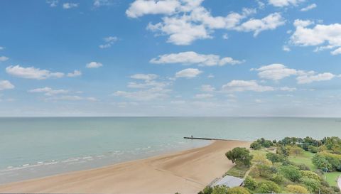 5733 N Sheridan Road