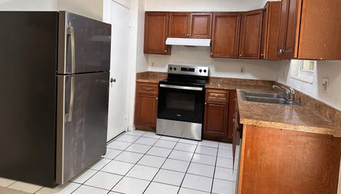 2053 NW 31st Pl