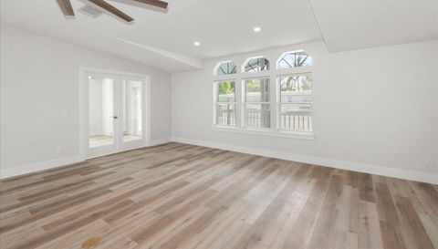 1119 Periwinkle Way Unit 355