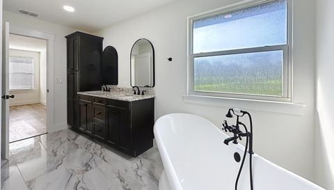 14217 Camelot Pl