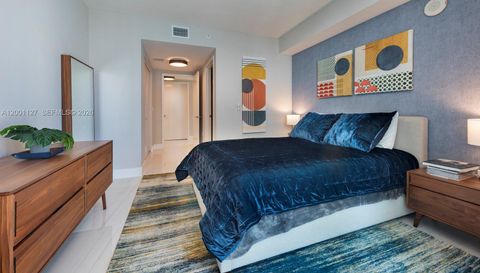 300 Sunny Isles Blvd