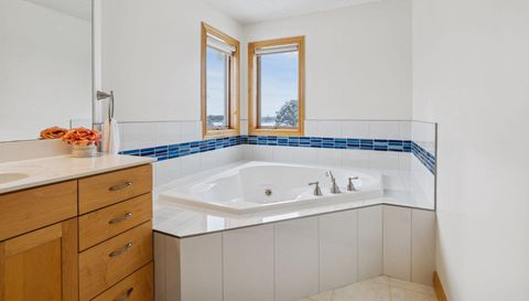 2728 Headland Court SW