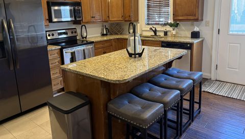 801 Red Drew Ave APT 4