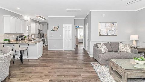 6001-1098 S Kings Hwy