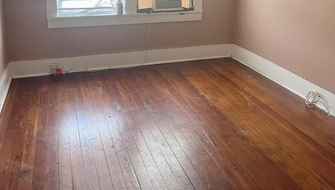 215 N Buena Vista Dr