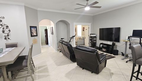 1884 Coconut Palm Cir