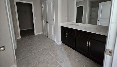 12569 Creekside Manor