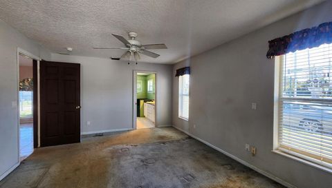 8403 Pettway