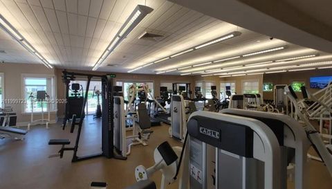 20000 E Country Club Dr