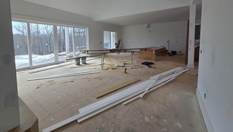 7048 Nichols Cove Dr